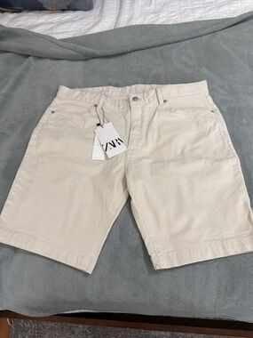 Zara Men Cream Flat-Front Cotton Blend Shorts